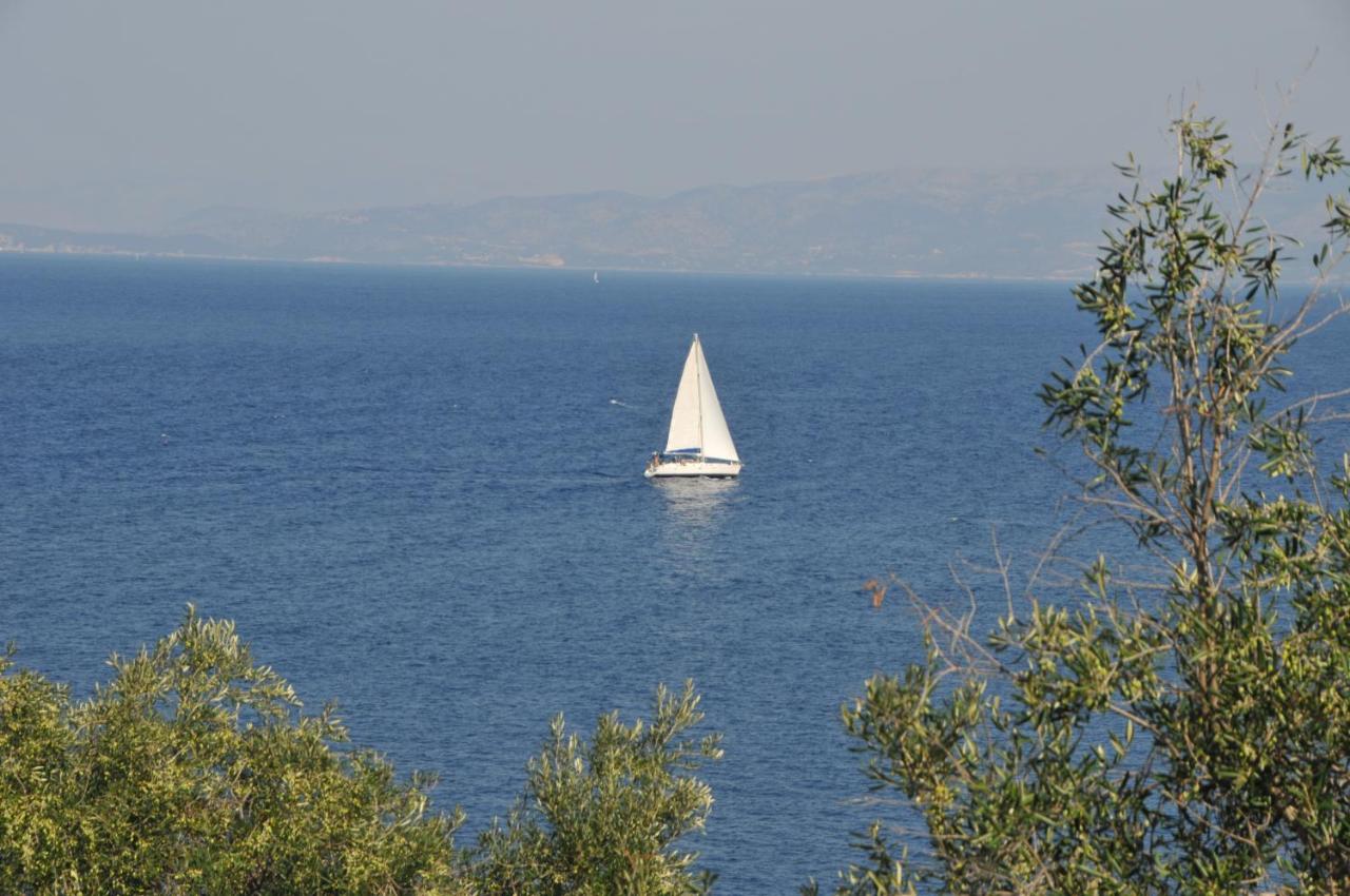 PaxosBlue Suites & Villas - B&B Gáïos