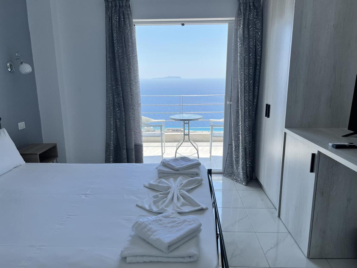 Deluxe Double Room with Balcony and Sea View