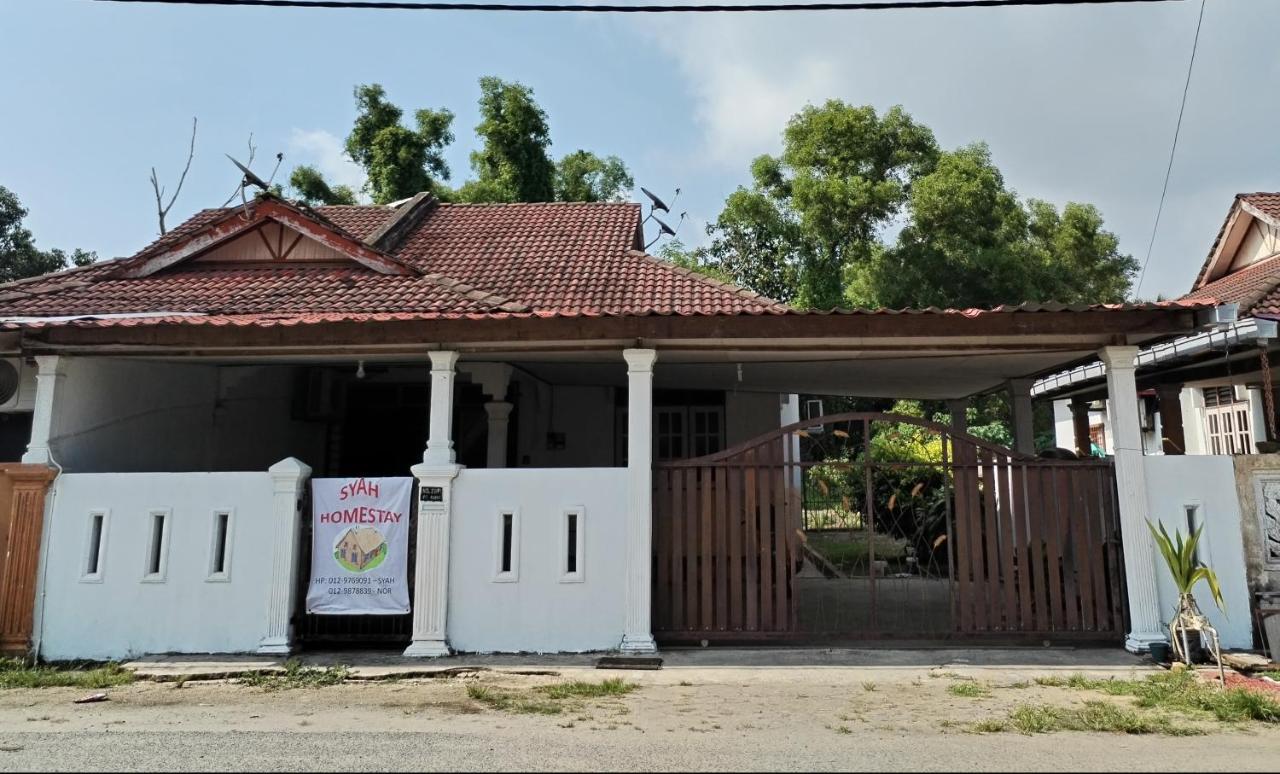 B&B Dungun - Syah Homestay - Bed and Breakfast Dungun