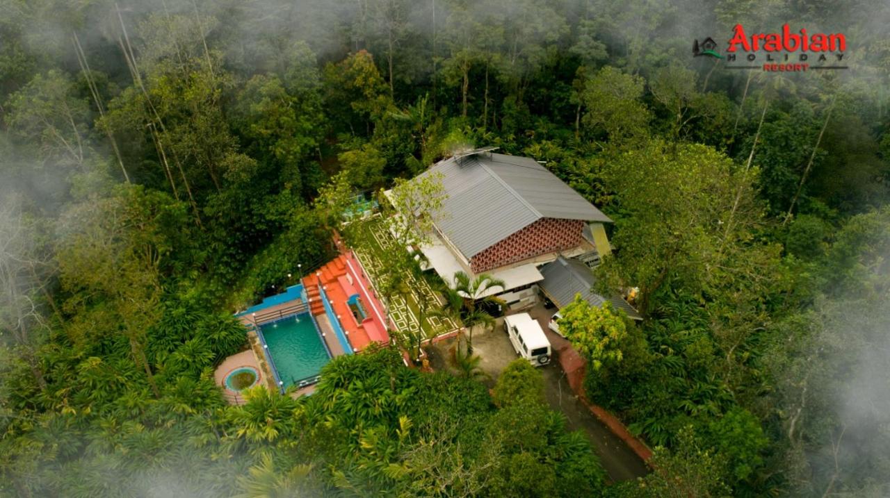 ARABIAN HOLIDAY RESORT WITH SWIMMING POOL IN IDUKKI Calvary Mount - B&B
