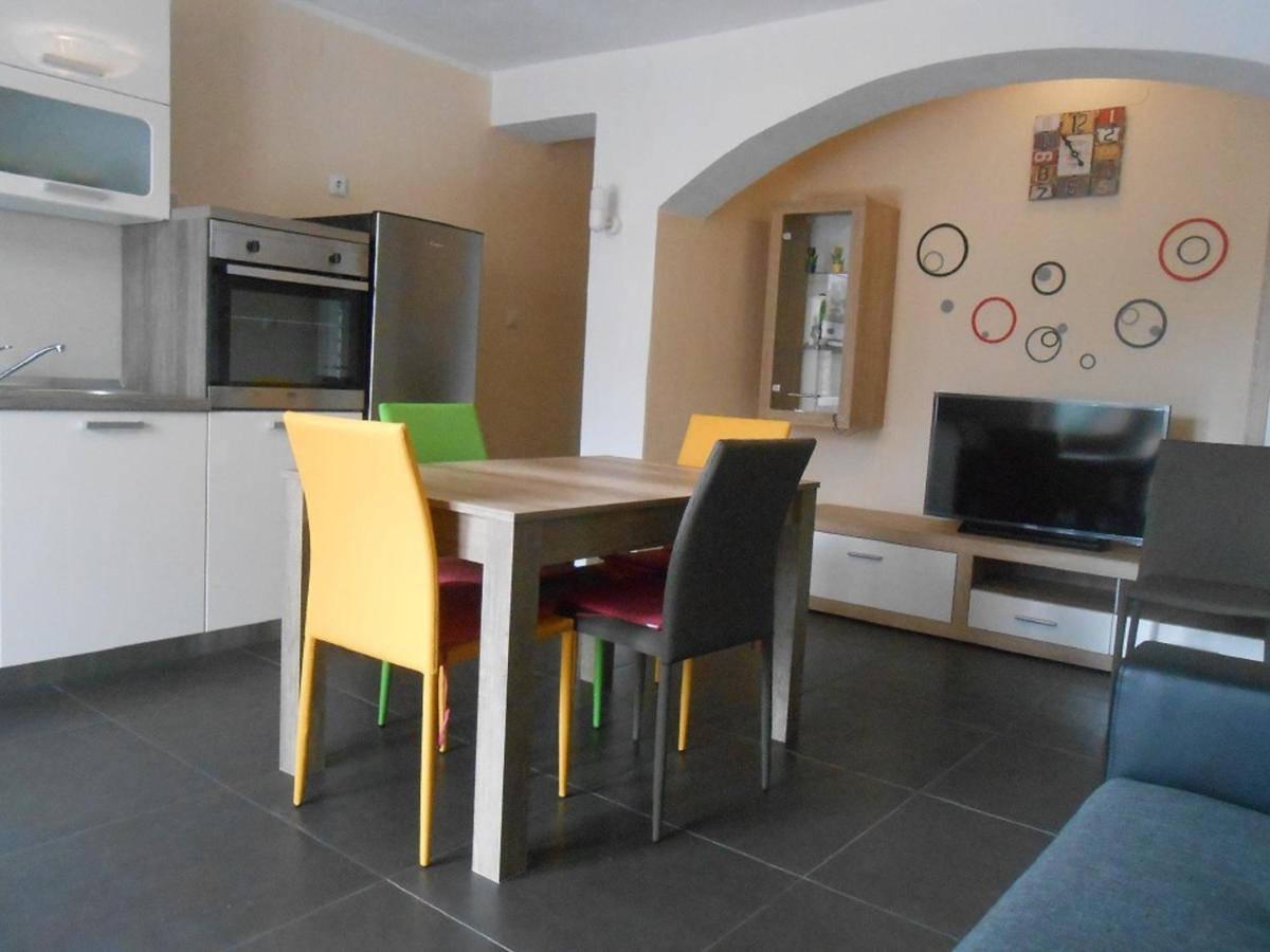 Apartment mit 2 Schlafzimmern und Terrasse