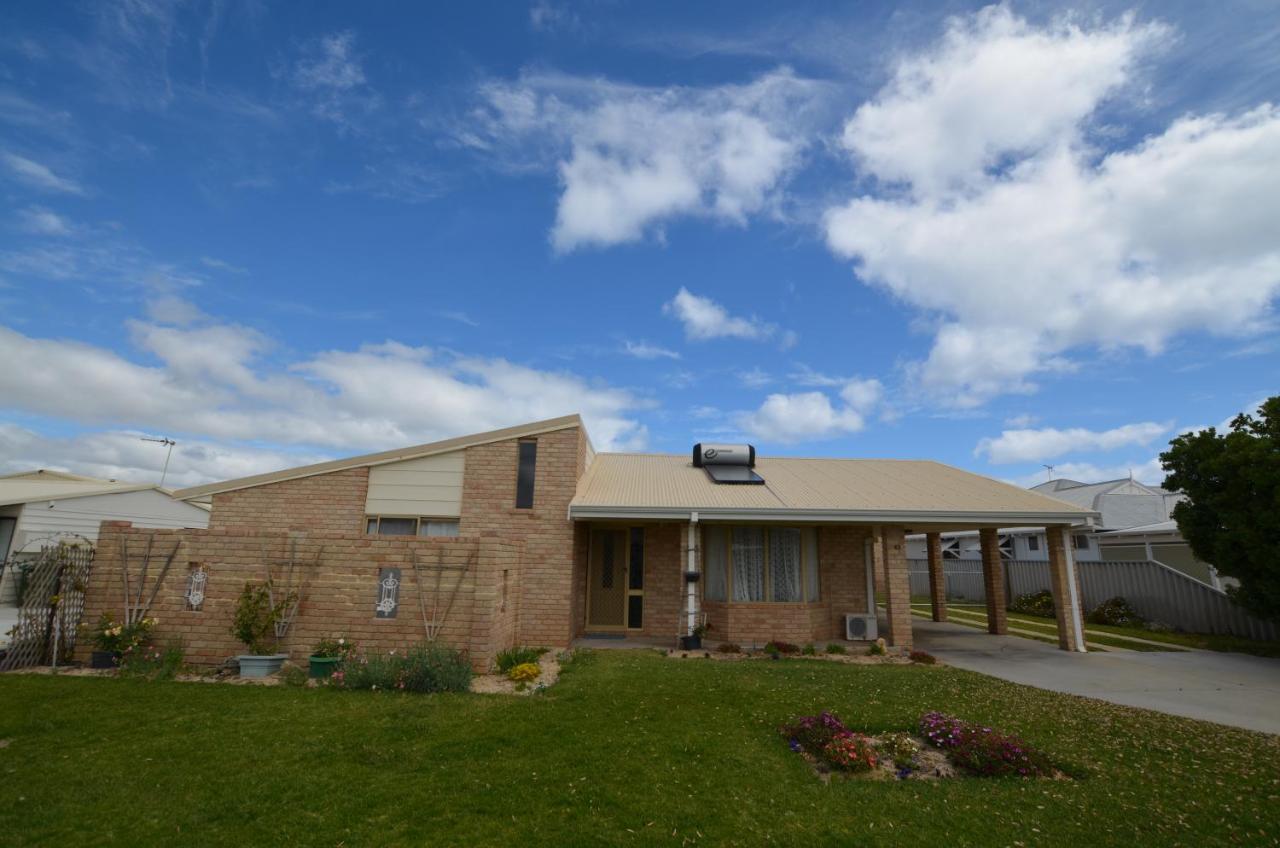 Ayres Rocks - B&B