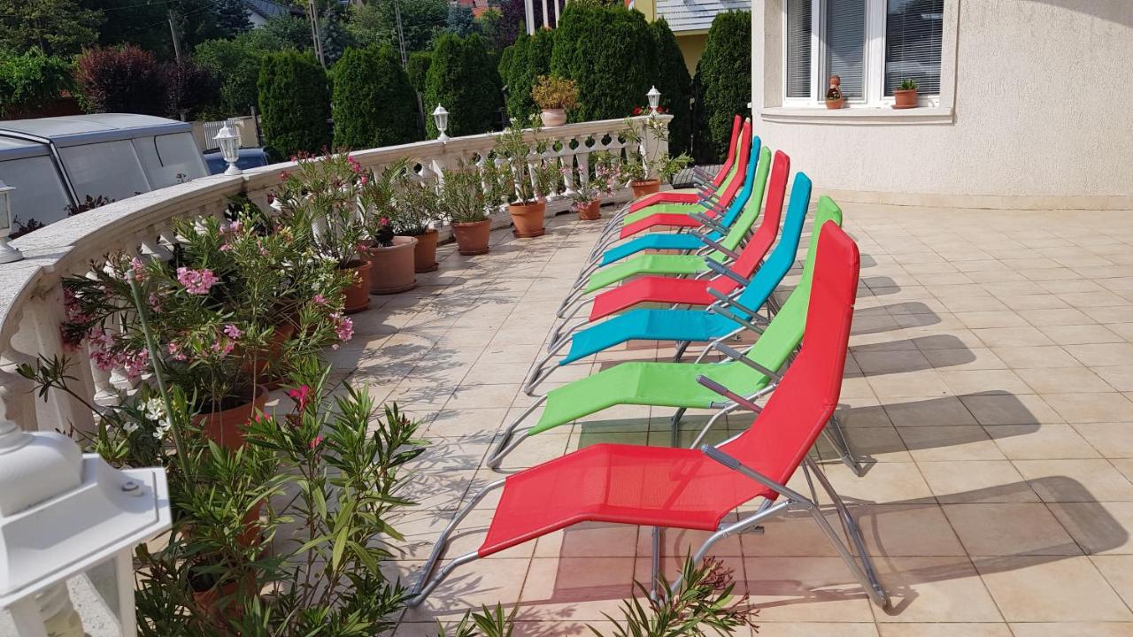Pihenés Háza-Relax Apartmanhaus - Ferienwohnung Gyenesdiás