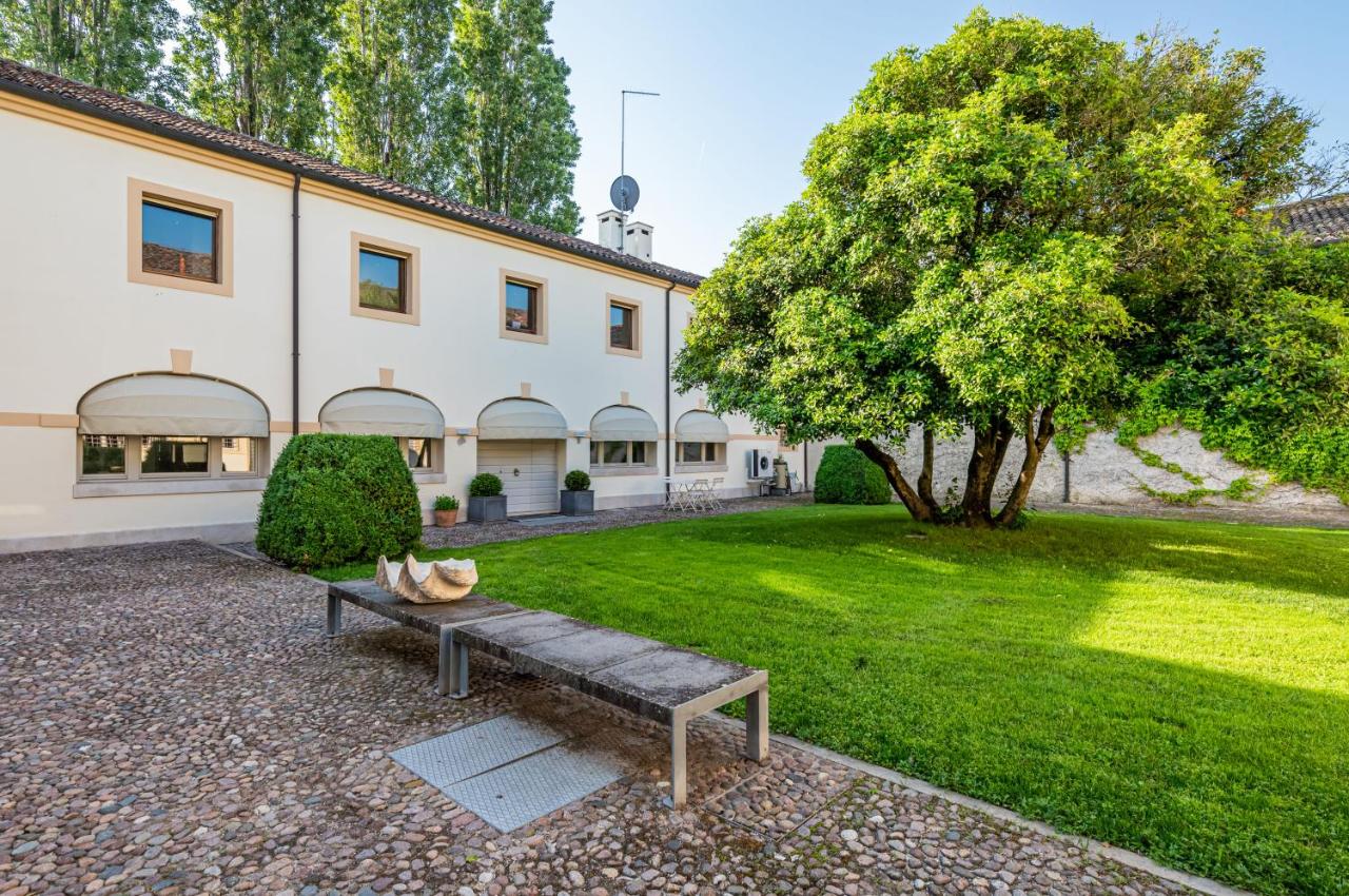 Elegant & Superior Scuderia Villa Molin - B&B