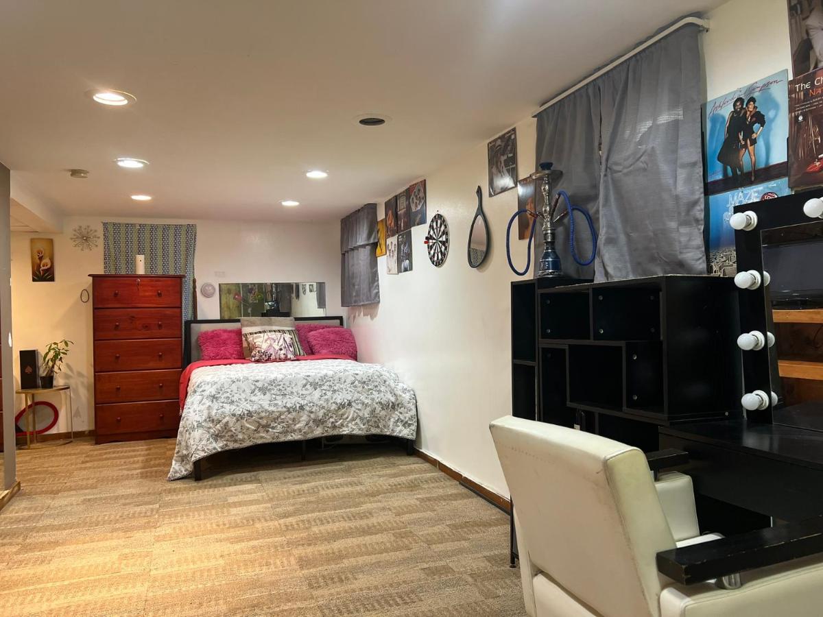 Garden Suite 30 Mins to NYC, Mins to EWR, Prudential Center, NJPACK - B&B Belleville