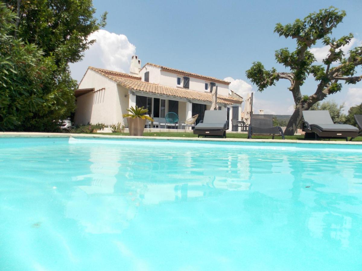 B&B Le Castellet - Villa Familiale en Provence avec Piscine - Bed and Breakfast Le Castellet