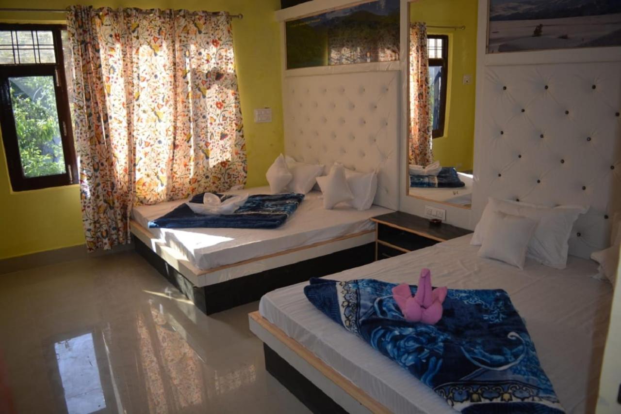 B&B Srinagar - Nice One Palace - Bed and Breakfast Srinagar