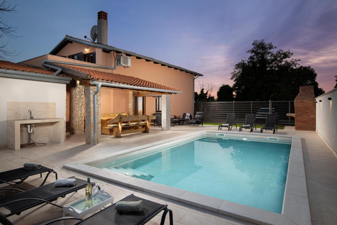 Holiday Home Franika - Bed and Breakfast