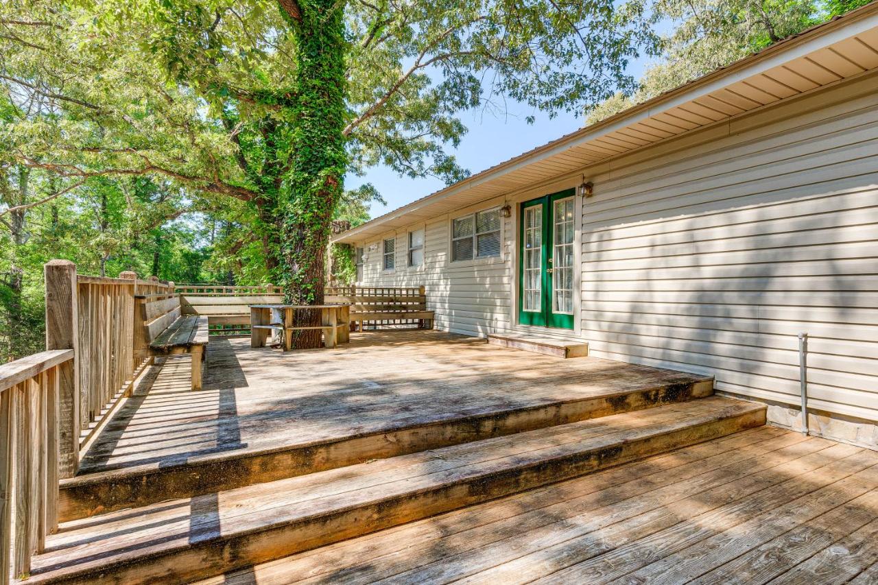 Peaceful Alabama Vacation Rental with Large Deck - B&B Jackson