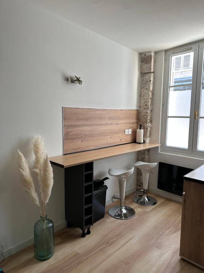 Magnifique Studio - Hypercentre ancien pieton Orléans - Wifi - Accès autonome - B&B Orléans