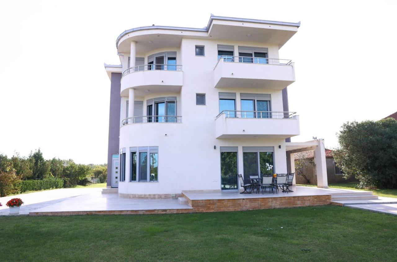 Studio mit Balkon
