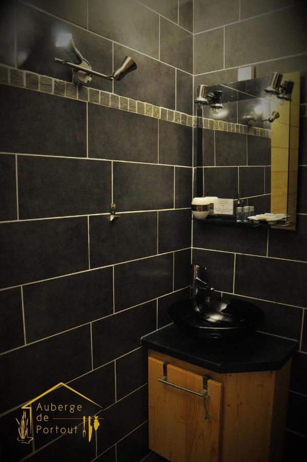 Camera Standard Matrimoniale/Doppia con Letti Singoli