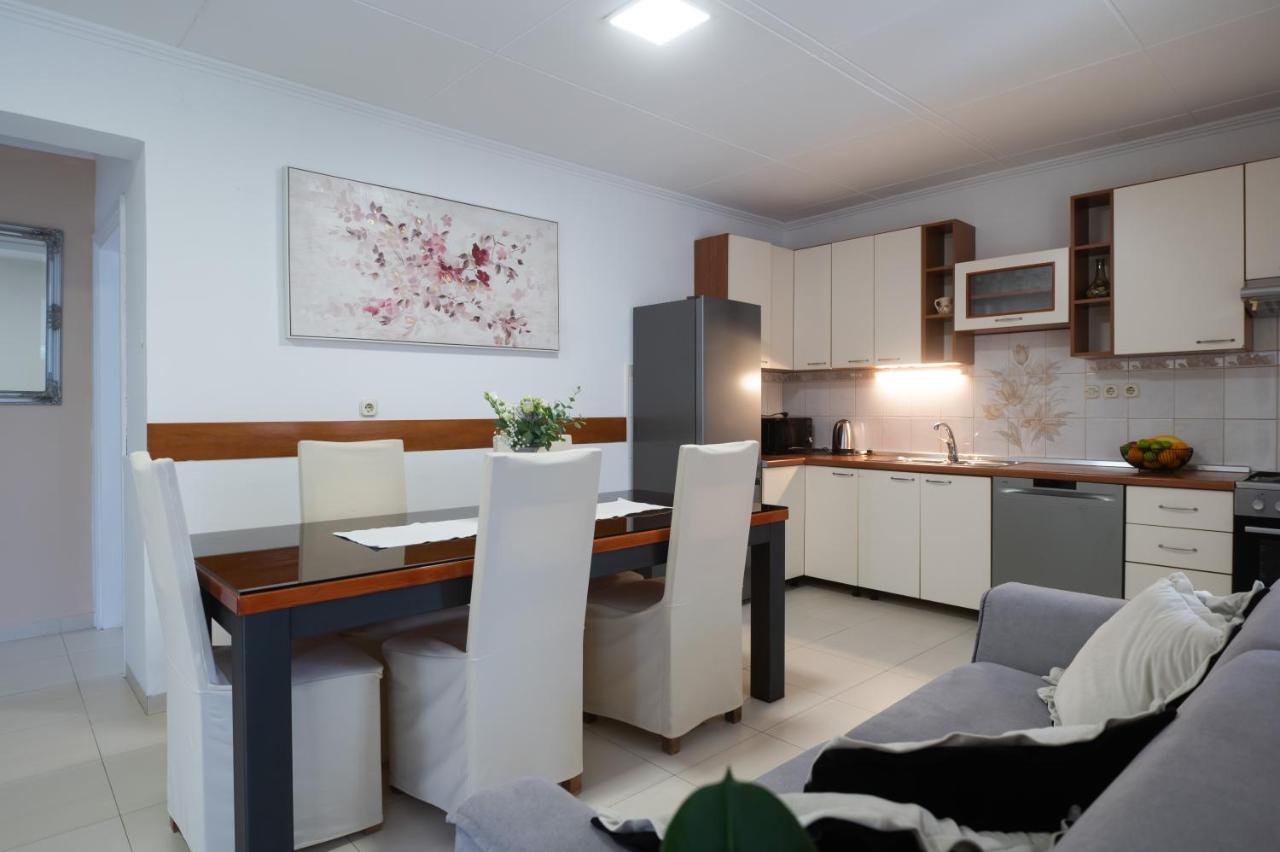 Holiday Home Ines - B&B Vrsi