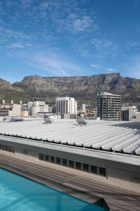 Icarus Homes -Cape Town Mountain view - B&B
