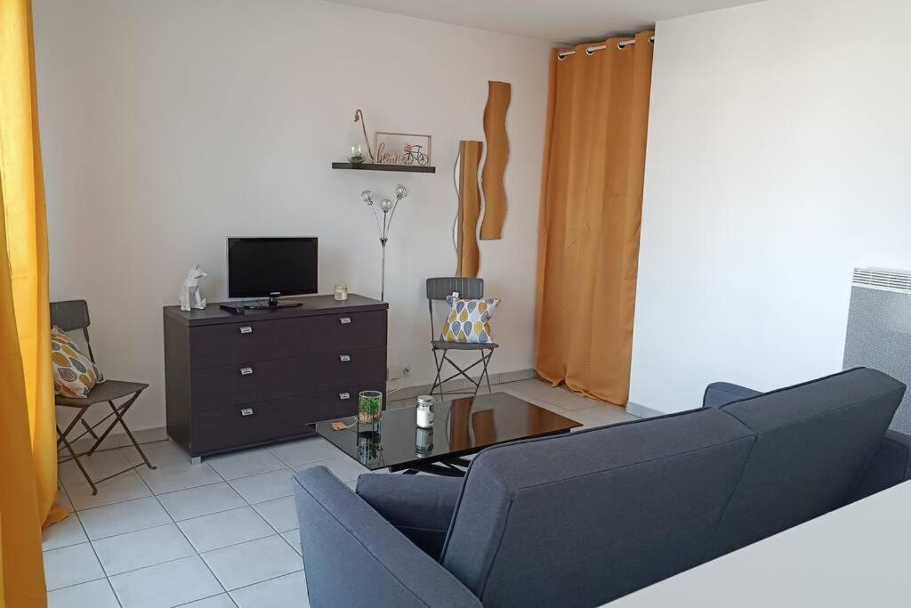 B&B La Rochelle - T2 Lumineux - Bed and Breakfast La Rochelle