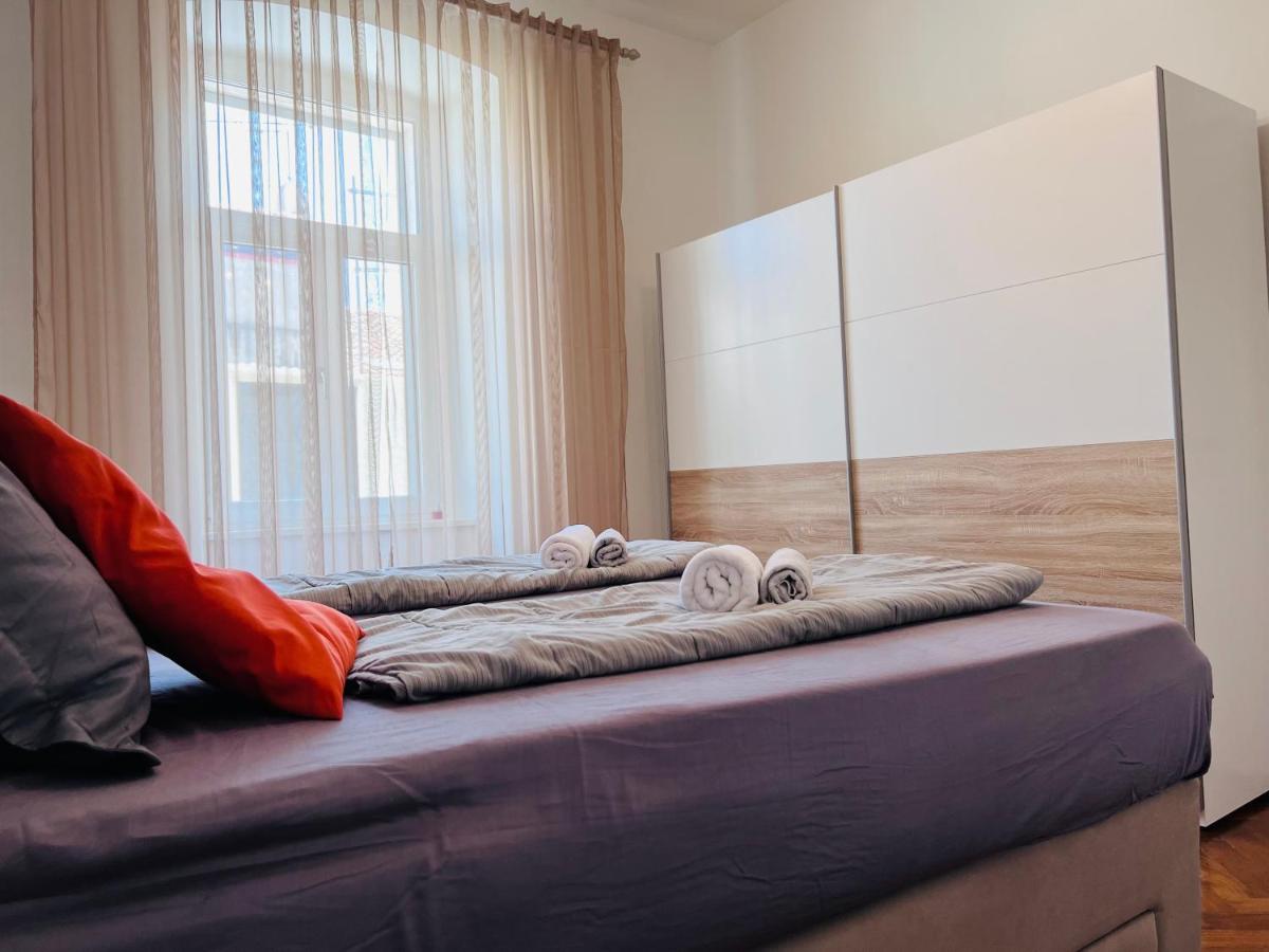 Appartamento con 2 Camere da Letto