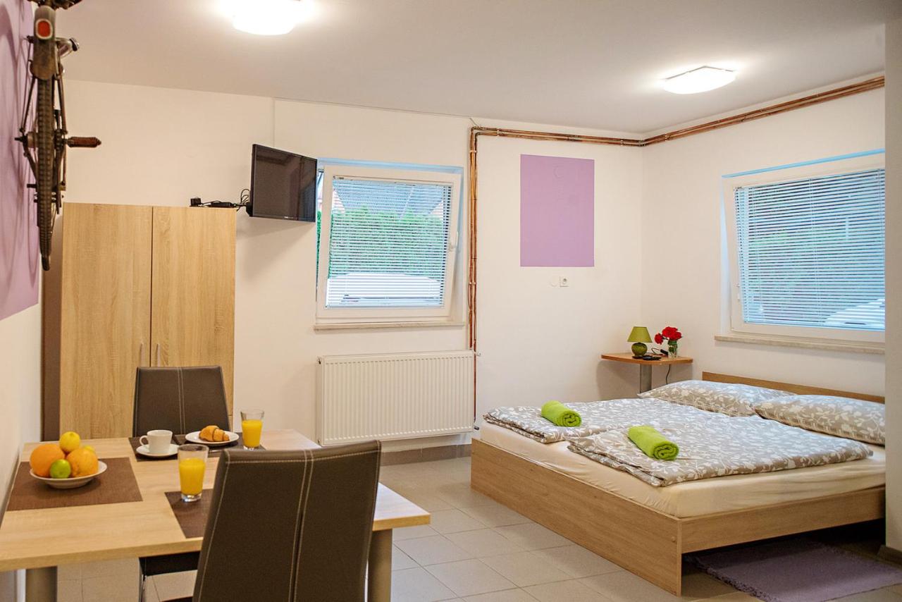 Sweet apartments with free private parking - B&B