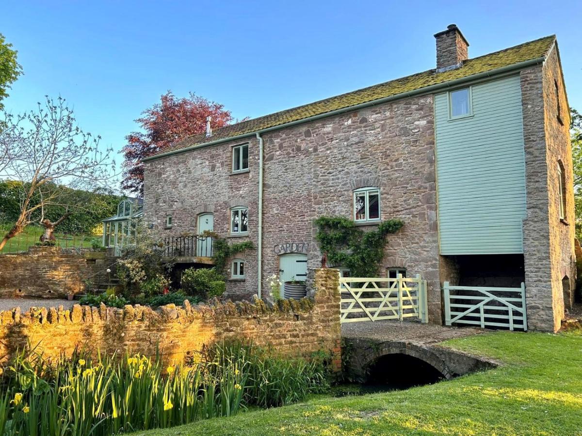 B&B Hereford - Beautiful Old Water Mill in Rural Herefordshire - Bed and Breakfast Hereford