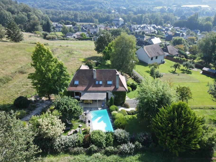 B&B Voutezac - Villa de charme la Vinadière avec piscine privée et chauffée - Bed and Breakfast Voutezac