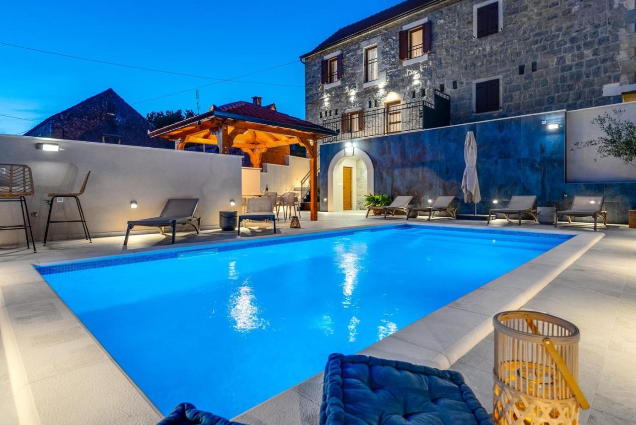 B&B Tugare - New! Charming Villa Perina with private heated pool - Bed and Breakfast Tugare