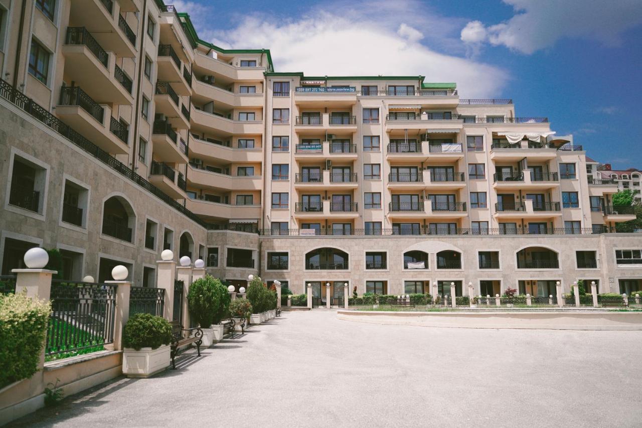 Golden Sands - Two Bedroom apartment on the beach - B&B