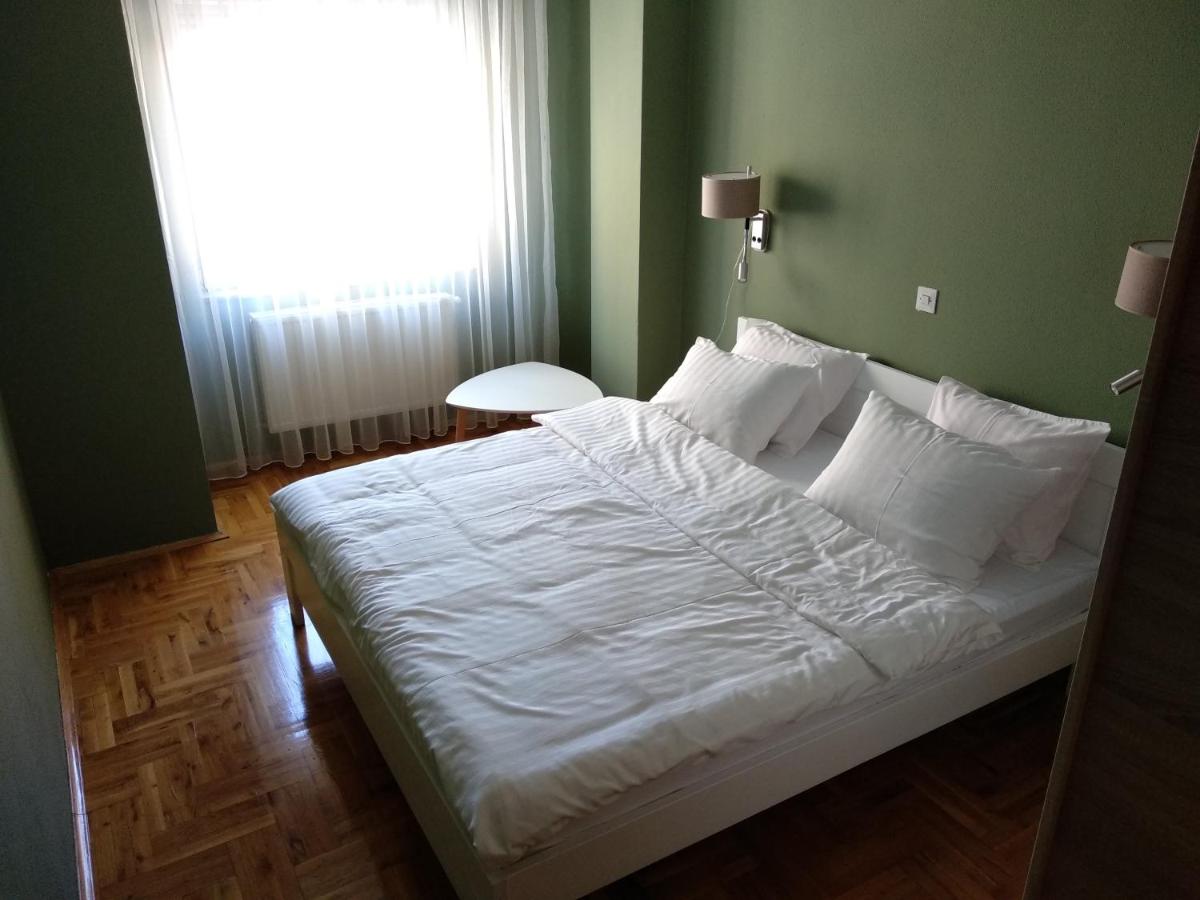 B&B Priština - Fushe Kosove Apartments - Bed and Breakfast Priština