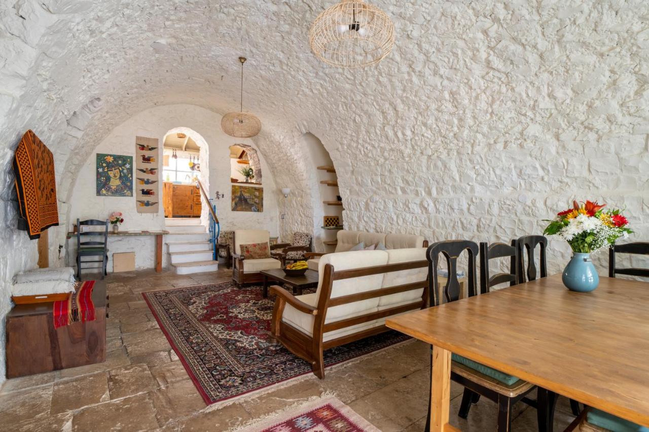 B&B Rosh Pinna - הבית בסמטת תל אביב - Bed and Breakfast Rosh Pinna