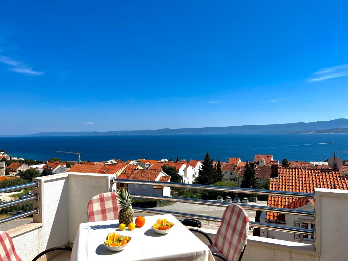 Appartamento Mansardato con 1 Camera da Letto e Vista Mare 