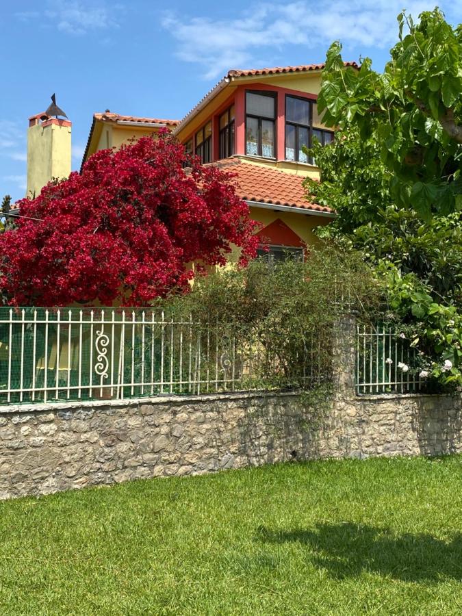 Spiti Eutychia - Bed and Breakfast