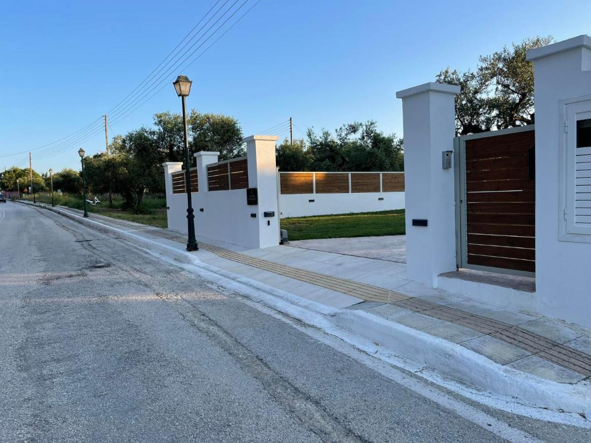 Villa Jolla-Private Pool-Ideal for big groups By Villa Mana Gers - B&B Kalamákion