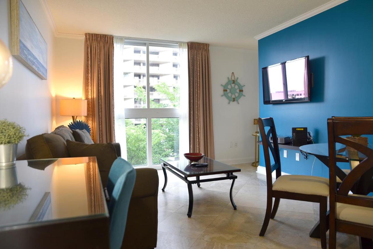 B&B Miami - Relaxing Condo Hotel In The Grove, Free Parking - Bed and Breakfast Miami