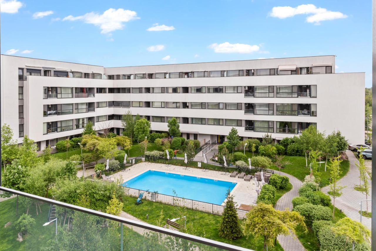 Atria Urban Gateway, 2BR Condo + Pool - B&B