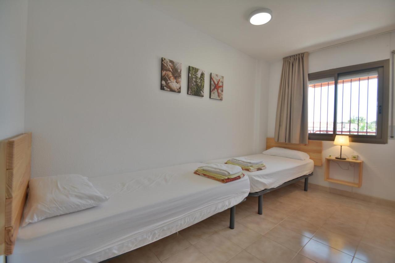 Two-Bedroom Apartment with Terrace Ground Floor (4-6)