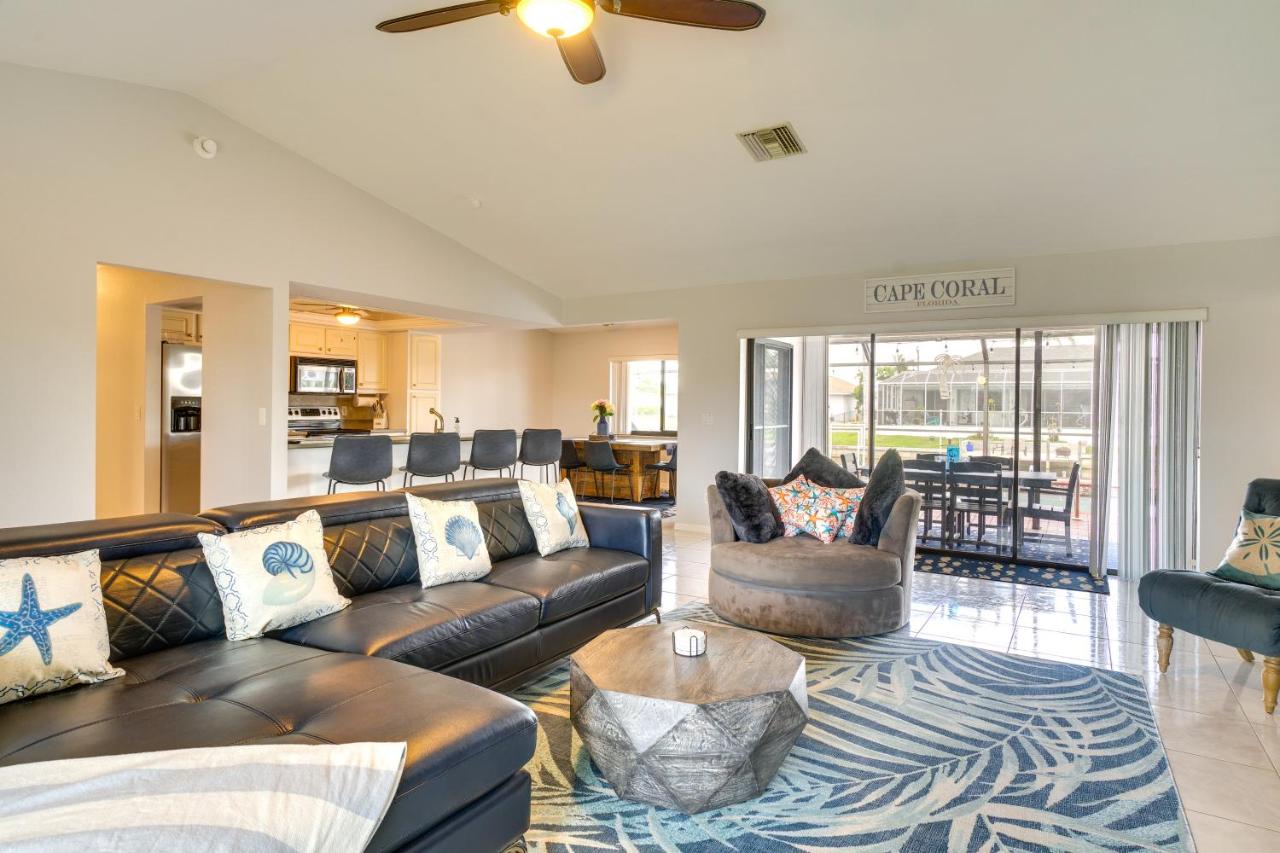 Lanai & Pool: Waterfront Cape Coral Home! - B&B Cape Coral