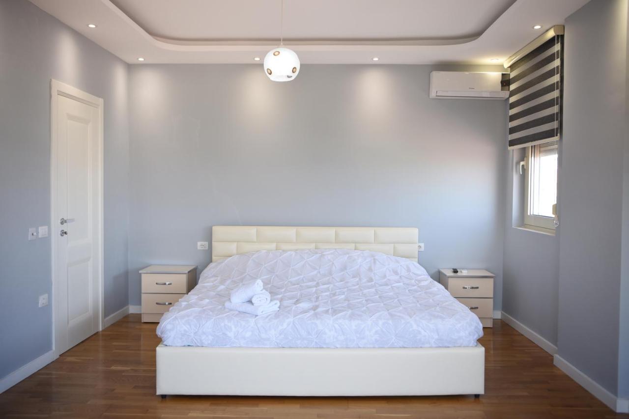 Durres Luxury Beach Apartment - Bed and Breakfast Durrës