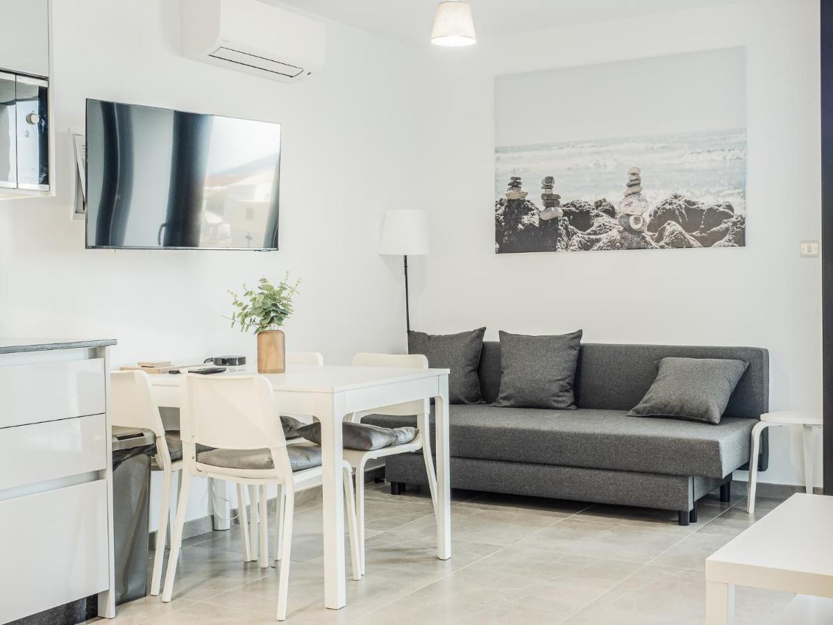 B&B Gibraltar - Brand New Studio Near The Beach, Gibraltar - Bed and Breakfast Gibraltar