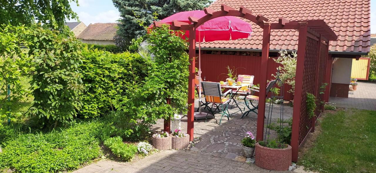 Ferienwohnung Im Grünen - Bed and Breakfast Halbendorf