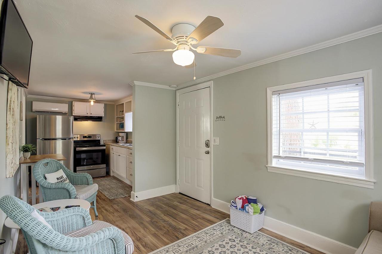 Pura Vida - B -Murrells Inlet - B&B Myrtle Beach