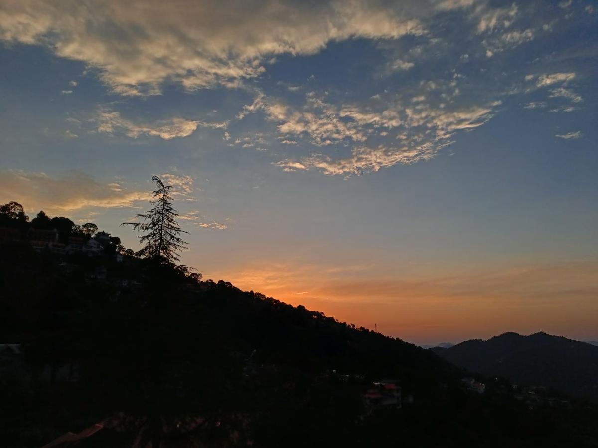 Sunrise View Homestay - B&B Kasauli