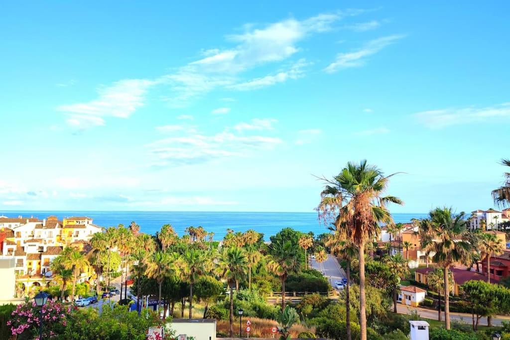 Urb Costamar. 2 min to beach - B&B
