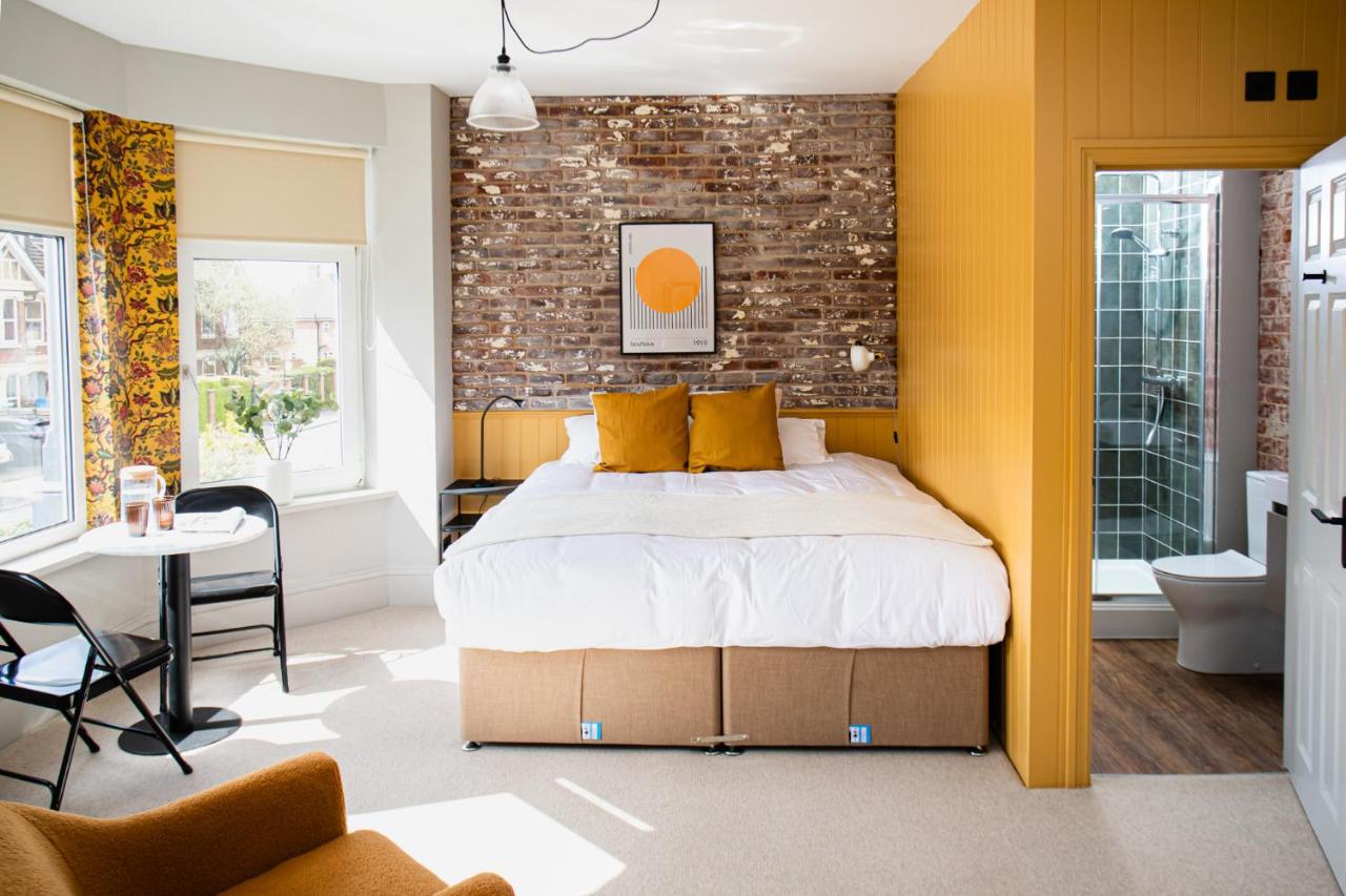 Settle Southampton - Stylish Self Check-In Rooms & Self Catering Suites - B&B