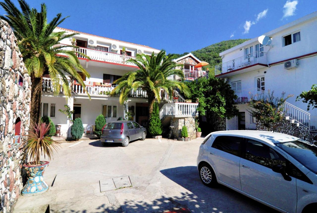 B&B Budva - Apartments Radonjic - Bed and Breakfast Budva