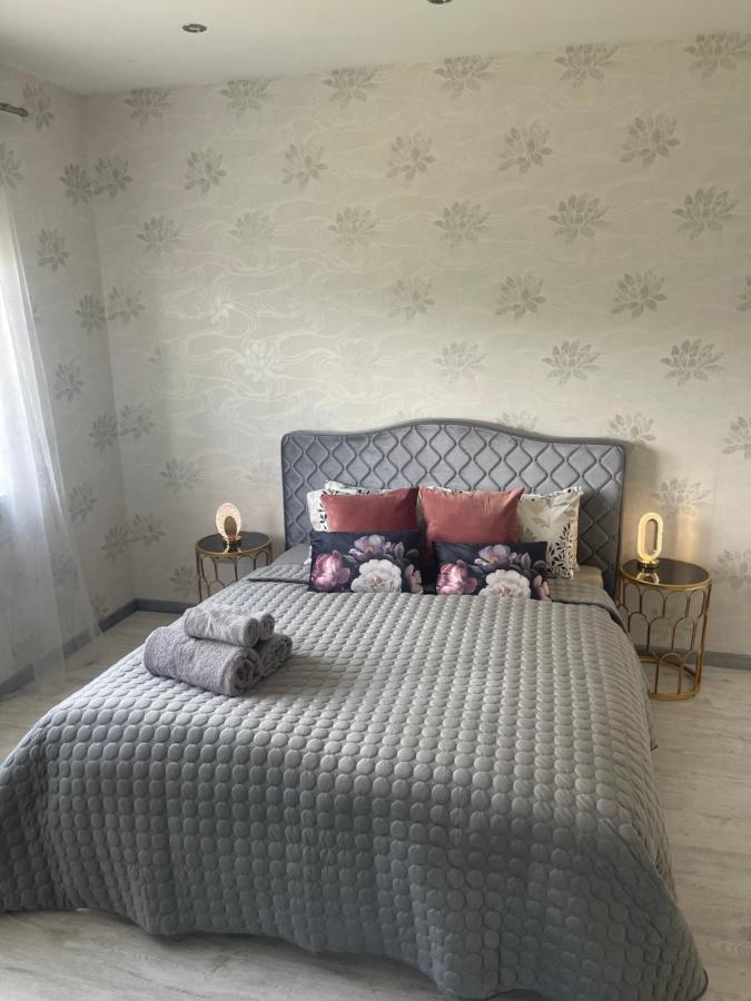Apartment - Split Level