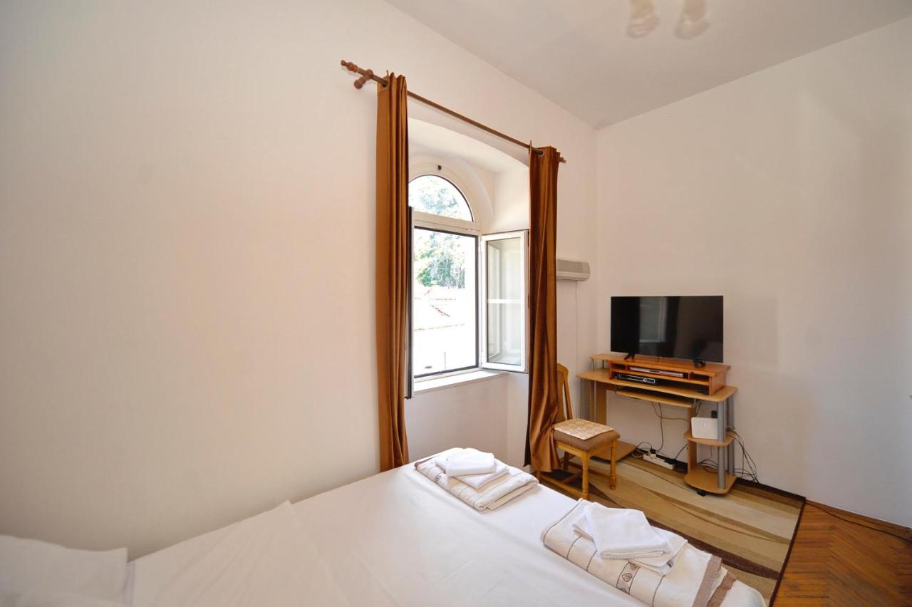 City View Apartment - Ferienwohnung Kotor