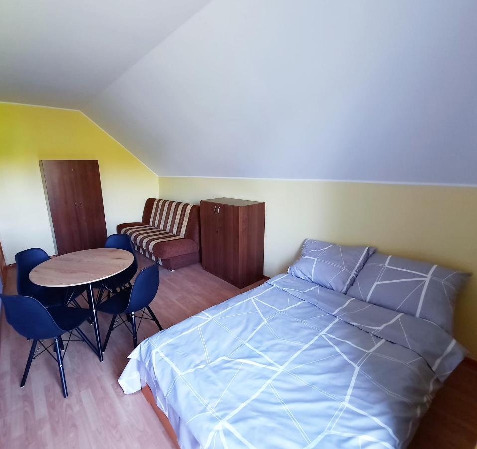 Vierbettzimmer mit Balkon