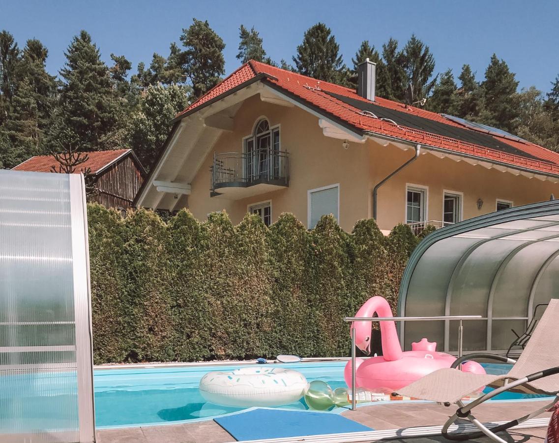 Panorama-Residenz, mit Pool - B&B