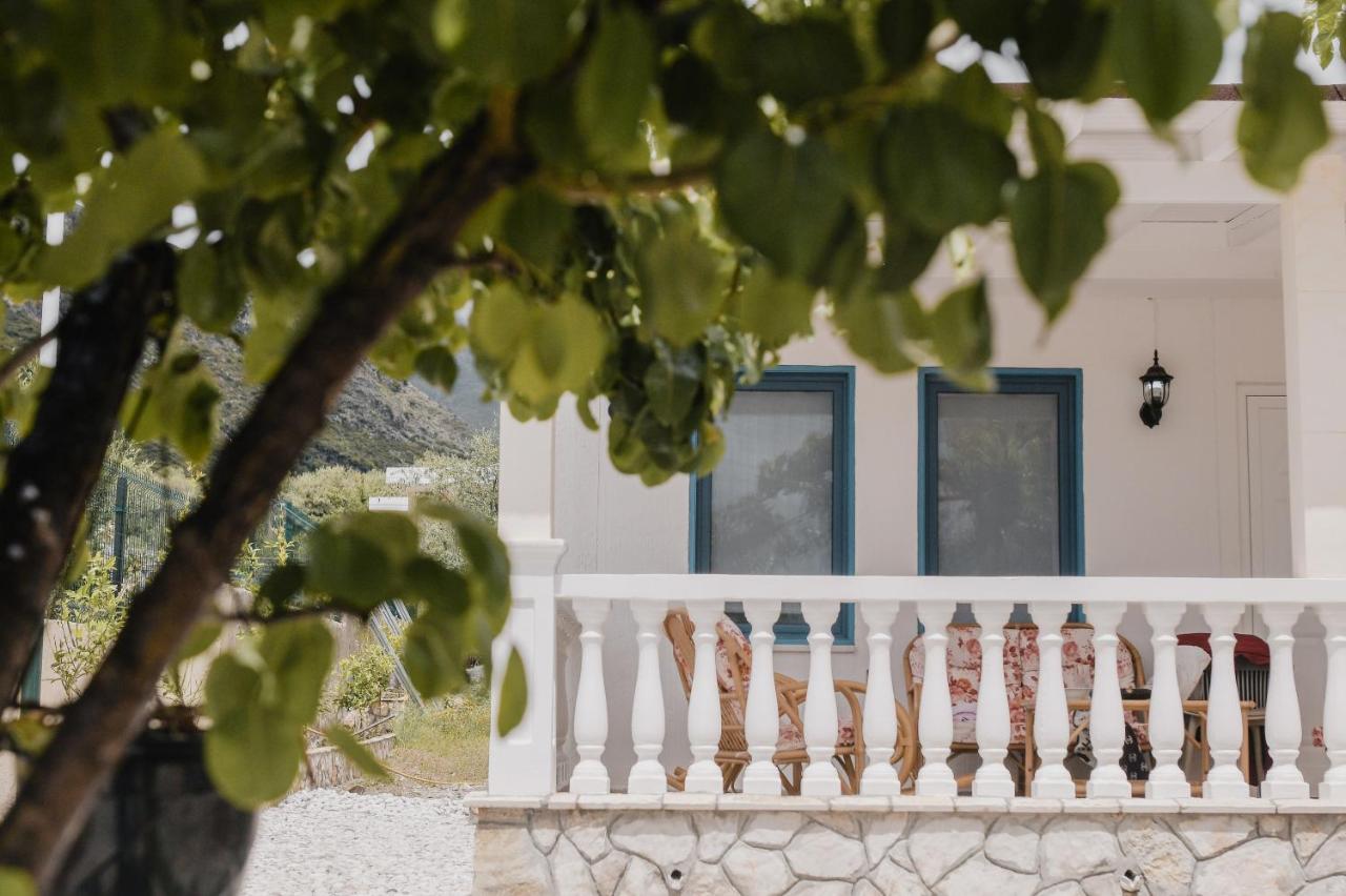 Vila Natali - Ferienwohnung Himarë