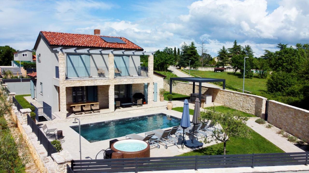 B&B Rovigno - Villa Art Renata with Pool, Sauna & Hot tub - Bed and Breakfast Rovigno