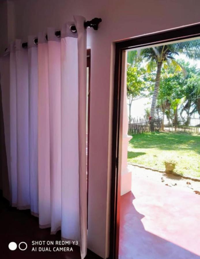 Beach House Kalukatiya - Family Villa, Seaview Room, Garden Room - Ferienwohnung