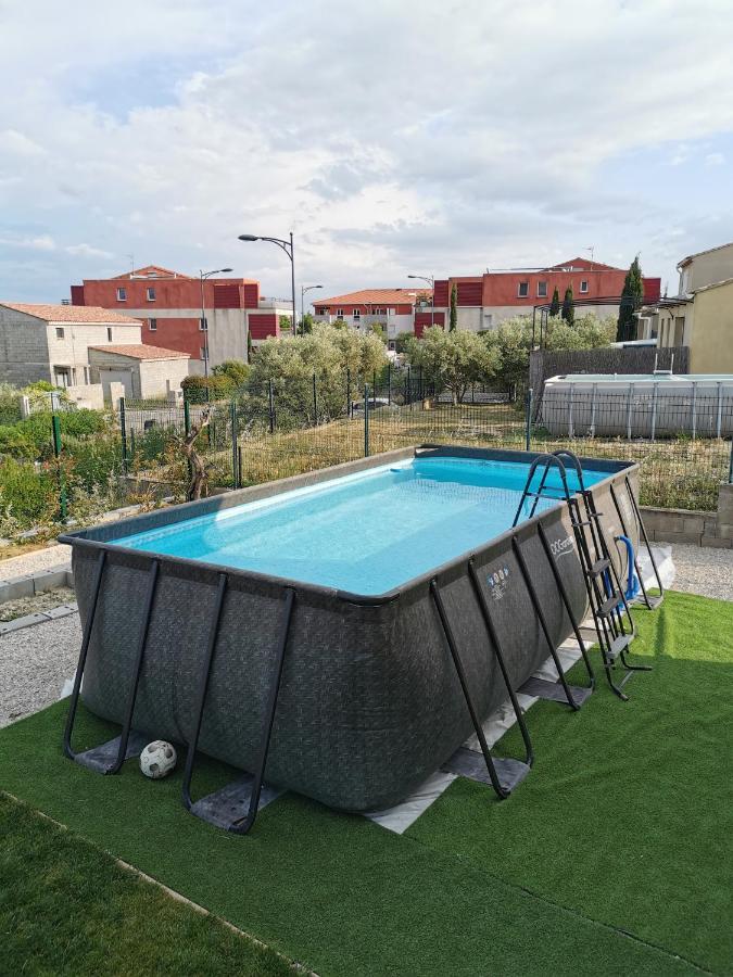 Villa moderne sur les hauteurs d'Aramon - Chambres d’hôtes